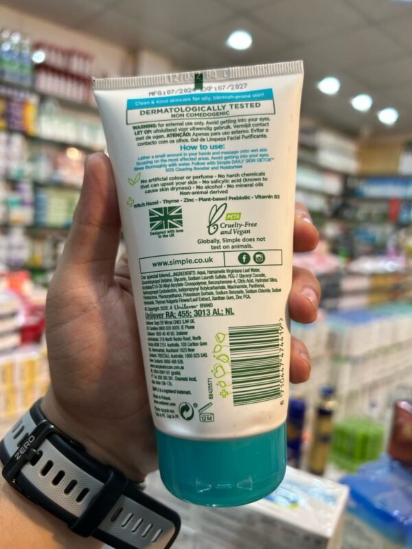 Simple Daily Skin Detox Purifying Gel Facial Wash ? 150ml